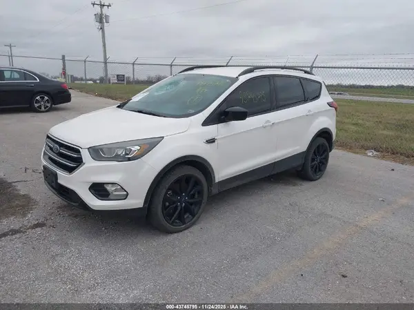 1FMCU9GD4KUA63155 2019 FORD ESCAPE - Image 2
