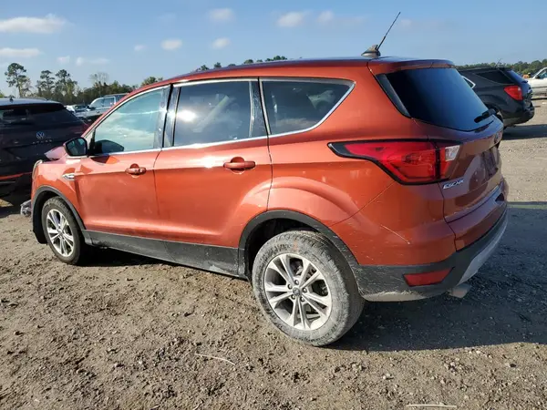 1FMCU9GD4KUA67805 2019 FORD ESCAPE - Image 2