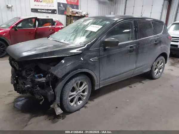 1FMCU9GD4KUB30837 2019 FORD ESCAPE - Image 2