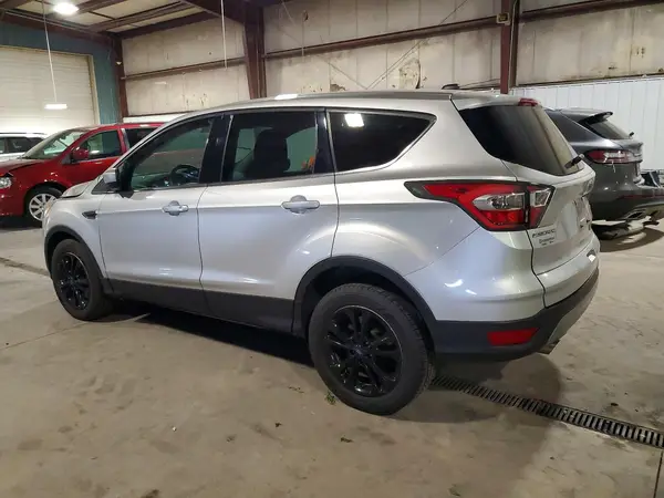 1FMCU9GD5HUA10814 2017 FORD ESCAPE - Image 2