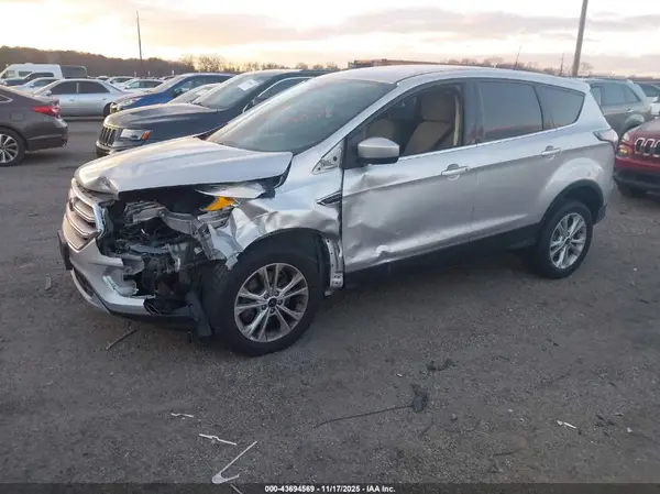 1FMCU9GD5HUA14443 2017 FORD ESCAPE - Image 2