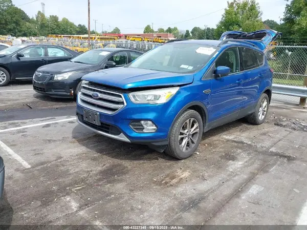 1FMCU9GD5HUA17889 2017 FORD ESCAPE - Image 2