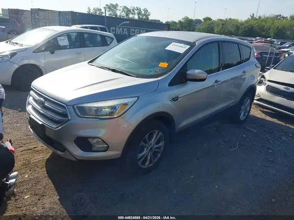 1FMCU9GD5HUA35261 2017 FORD ESCAPE - Image 2