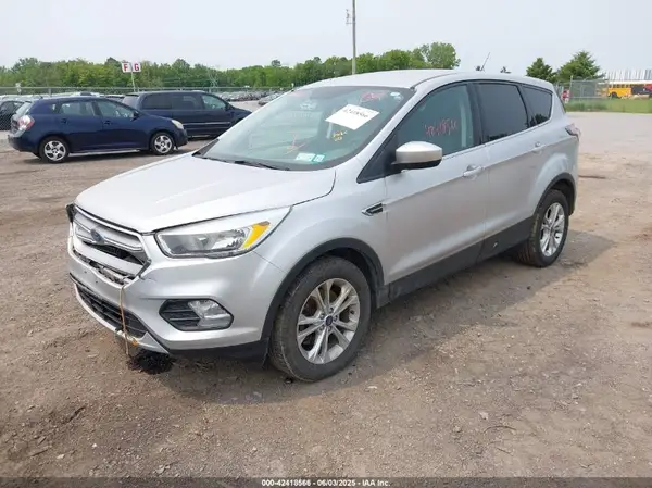 1FMCU9GD5HUB35280 2017 FORD ESCAPE - Image 2