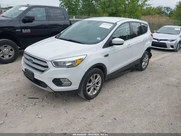1FMCU9GD5HUB45596 2017 FORD ESCAPE - Image 2