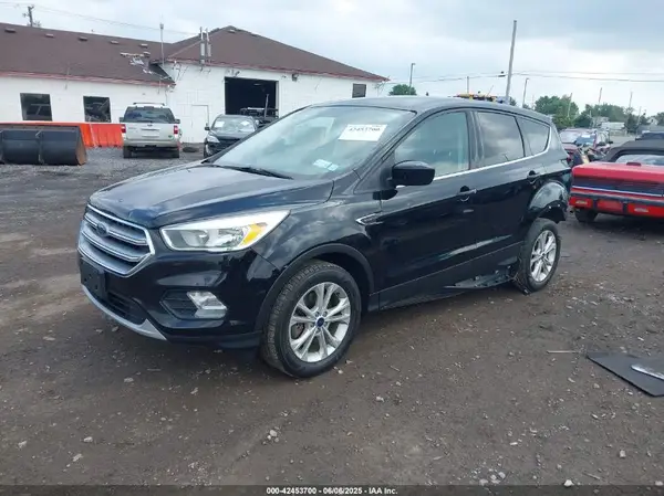 1FMCU9GD5HUB55884 2017 FORD ESCAPE - Image 2