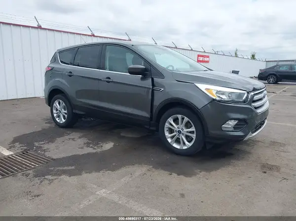 1FMCU9GD5HUC02752 2017 FORD ESCAPE - Image 1