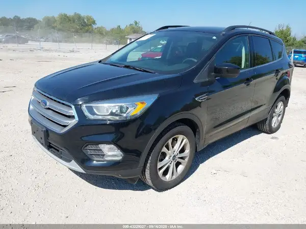 1FMCU9GD5HUC20135 2017 FORD ESCAPE - Image 2