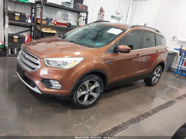 1FMCU9GD5HUC25870 2017 FORD ESCAPE - Image 2