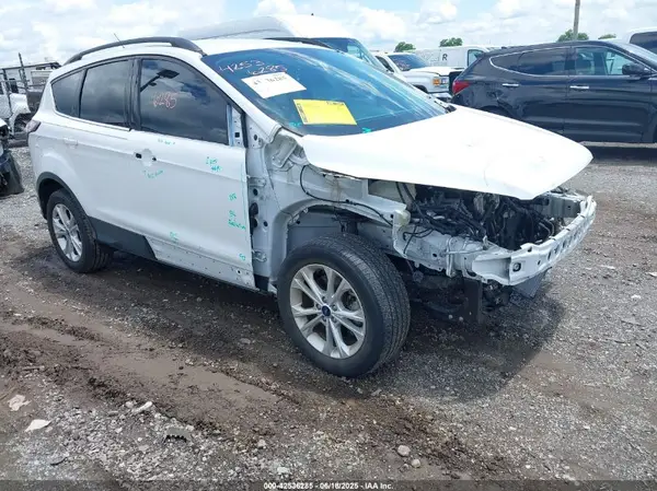 1FMCU9GD5HUC30681 2017 FORD ESCAPE - Image 1