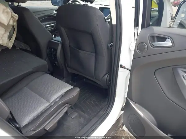 1FMCU9GD5HUC30681 2017 FORD ESCAPE - Image 8