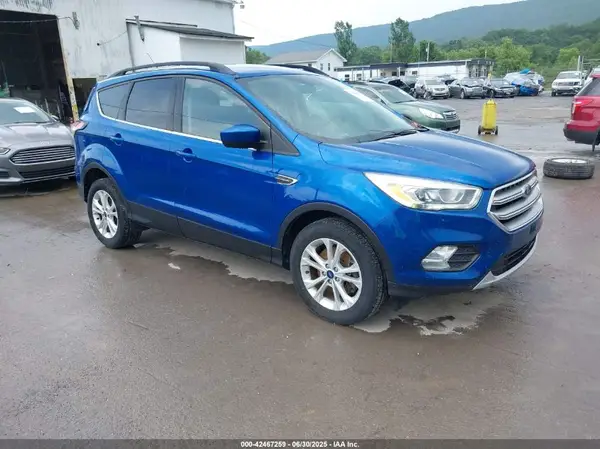 1FMCU9GD5HUC38912 2017 FORD ESCAPE - Image 1