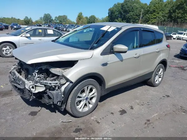 1FMCU9GD5HUC42104 2017 FORD ESCAPE - Image 2