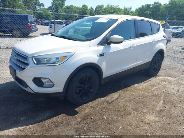 1FMCU9GD5HUC55001 2017 FORD ESCAPE - Image 2
