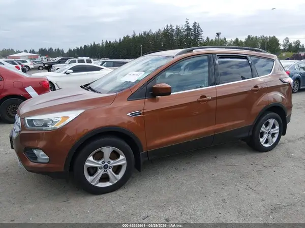 1FMCU9GD5HUC56990 2017 FORD ESCAPE - Image 2