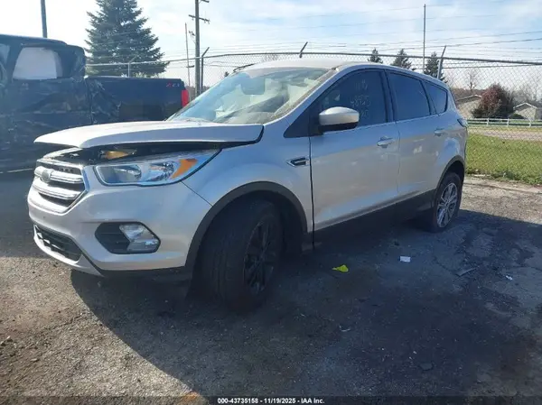 1FMCU9GD5HUD92813 2017 FORD ESCAPE - Image 2