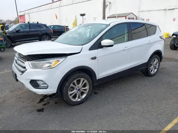 1FMCU9GD5HUE17550 2017 FORD ESCAPE - Image 2