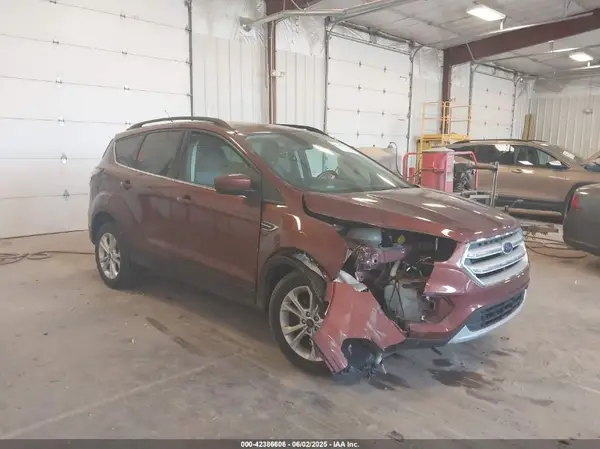 1FMCU9GD5JUA30230 2018 FORD ESCAPE - Image 1