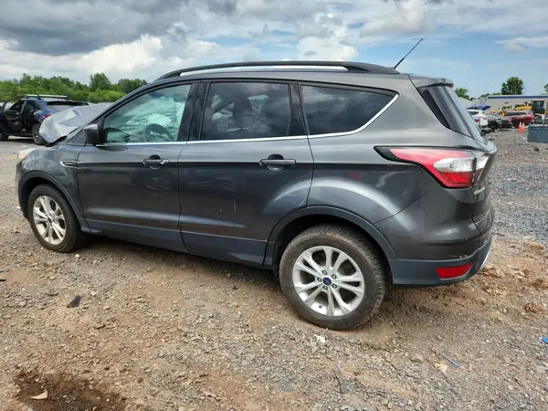 1FMCU9GD5JUA46539 2018 FORD ESCAPE - Image 2
