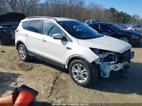 1FMCU9GD5JUA80237 2018 FORD ESCAPE - Image 1