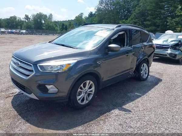 1FMCU9GD5JUA90282 2018 FORD ESCAPE - Image 2