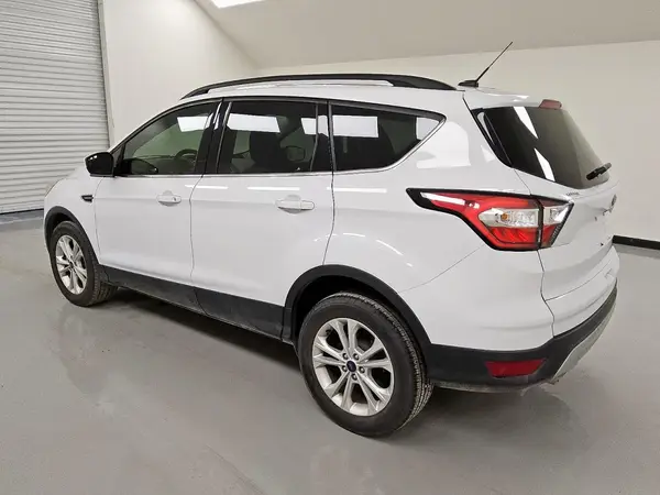 1FMCU9GD5JUA97037 2018 FORD ESCAPE - Image 2