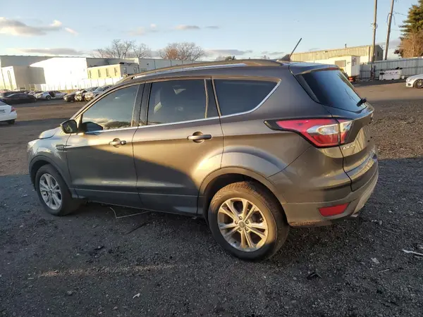1FMCU9GD5JUA99256 2018 FORD ESCAPE - Image 2
