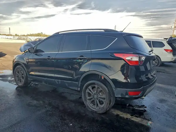 1FMCU9GD5JUB00115 2018 FORD ESCAPE - Image 2