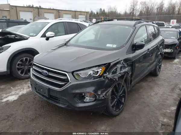 1FMCU9GD5JUB30246 2018 FORD ESCAPE - Image 2