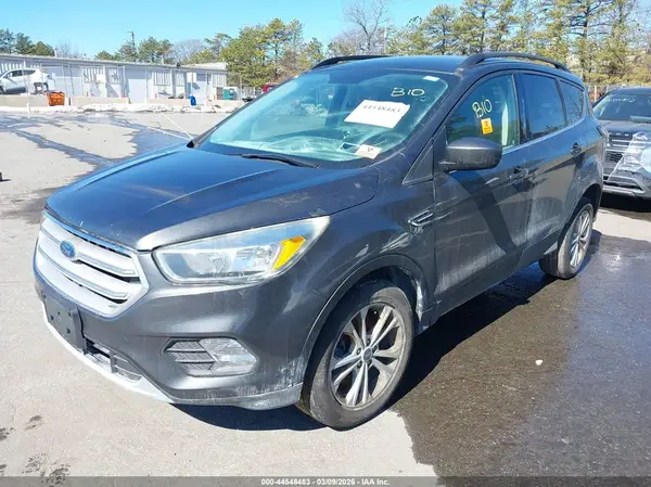 1FMCU9GD5JUB33633 2018 FORD ESCAPE - Image 2