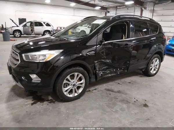 1FMCU9GD5JUB45877 2018 FORD ESCAPE - Image 2