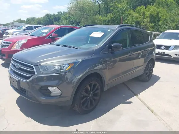 1FMCU9GD5JUB71542 2018 FORD ESCAPE - Image 2