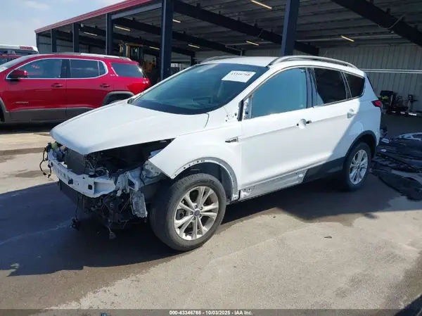 1FMCU9GD5JUB82671 2018 FORD ESCAPE - Image 2