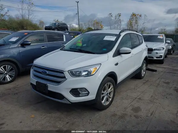 1FMCU9GD5JUB83867 2018 FORD ESCAPE - Image 2