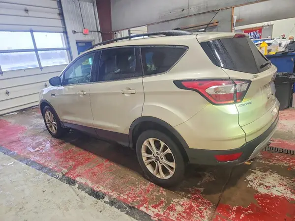1FMCU9GD5JUC00621 2018 FORD ESCAPE - Image 2