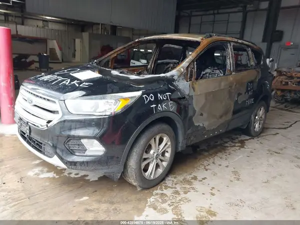 1FMCU9GD5JUC31920 2018 FORD ESCAPE - Image 2