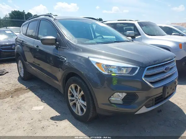 1FMCU9GD5JUC90157 2018 FORD ESCAPE - Image 1
