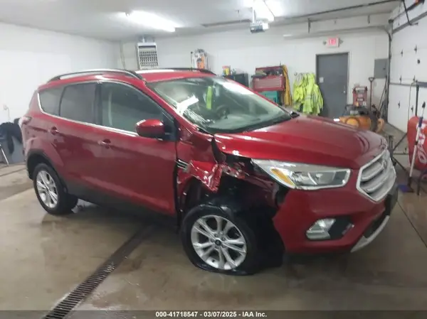 1FMCU9GD5JUD01982 2018 FORD ESCAPE - Image 1