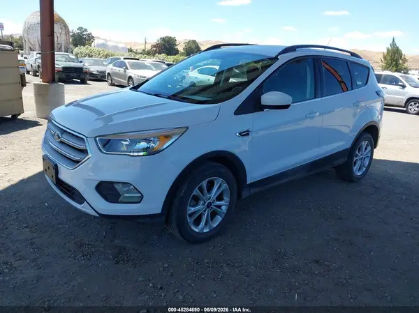 1FMCU9GD5JUD08690 2018 FORD ESCAPE - Image 2