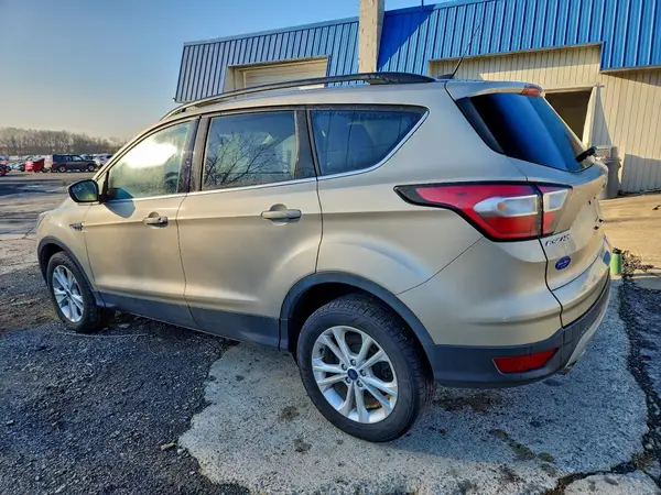 1FMCU9GD5JUD13646 2018 FORD ESCAPE - Image 2