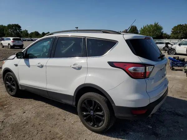 1FMCU9GD5JUD42743 2018 FORD ESCAPE - Image 2