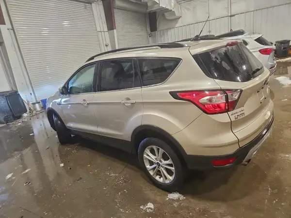 1FMCU9GD5JUD44203 2018 FORD ESCAPE - Image 2