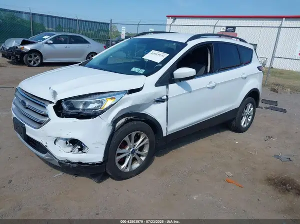 1FMCU9GD5JUD48476 2018 FORD ESCAPE - Image 2