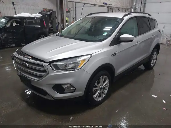 1FMCU9GD5JUD52088 2018 FORD ESCAPE - Image 2