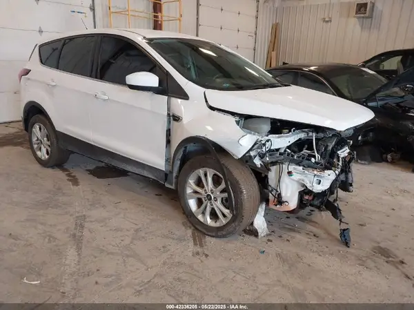 1FMCU9GD5KUA04227 2019 FORD ESCAPE - Image 1