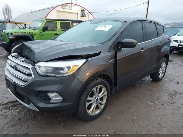 1FMCU9GD5KUA21397 2019 FORD ESCAPE - Image 2