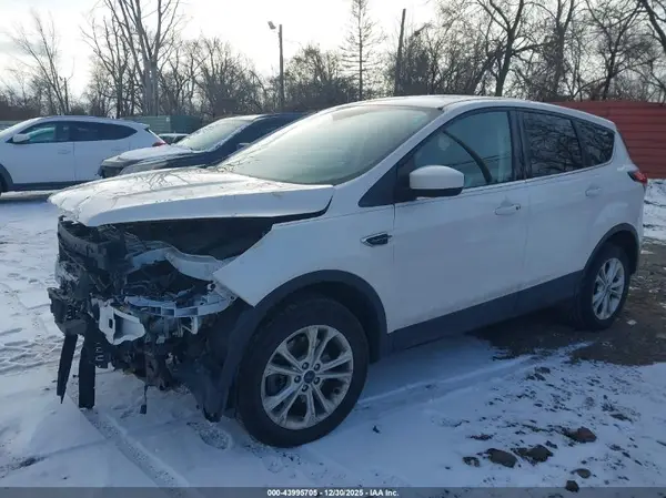 1FMCU9GD5KUA33744 2019 FORD ESCAPE - Image 2