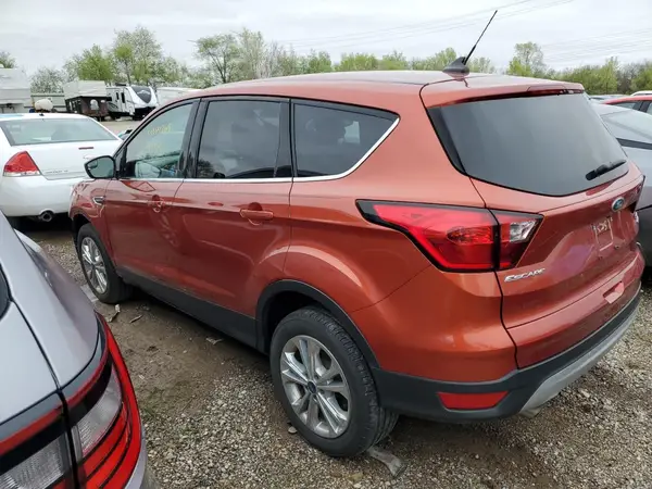 1FMCU9GD5KUA42833 2019 FORD ESCAPE - Image 2