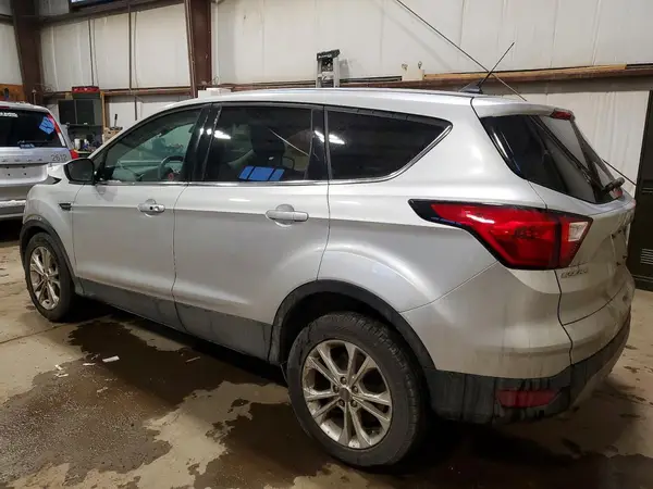1FMCU9GD5KUA65853 2019 FORD ESCAPE - Image 2