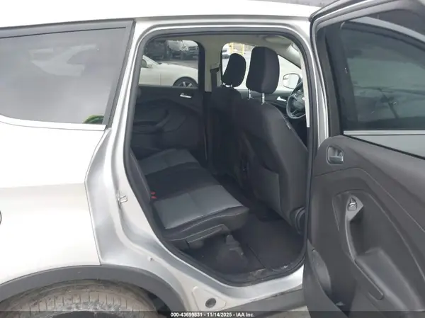 1FMCU9GD5KUB76385 2019 FORD ESCAPE - Image 8